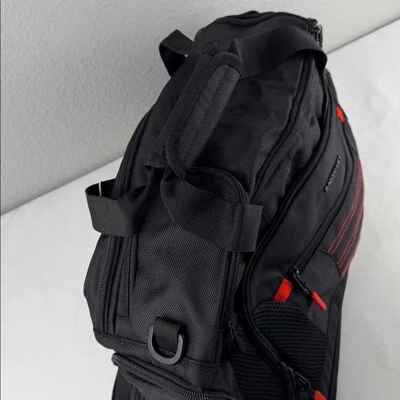 NWT BAGSMART Black and Red Men's Duffel Bag Gyn Bag Expandable - Picture 11 of 15